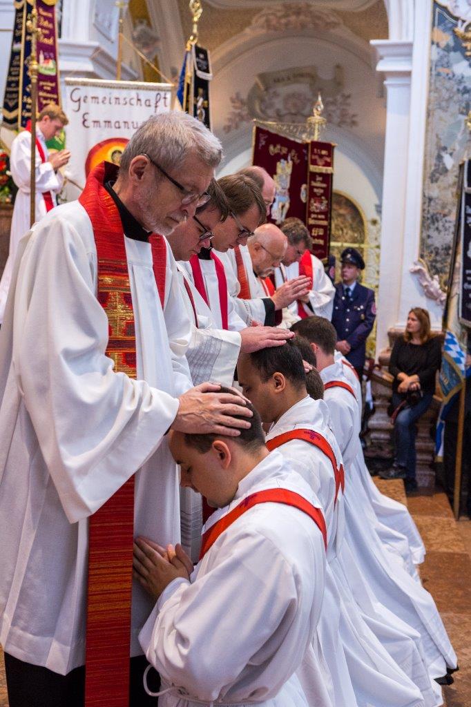 Priesterweihe Rohan Lobo - Foto Kiderle (23)