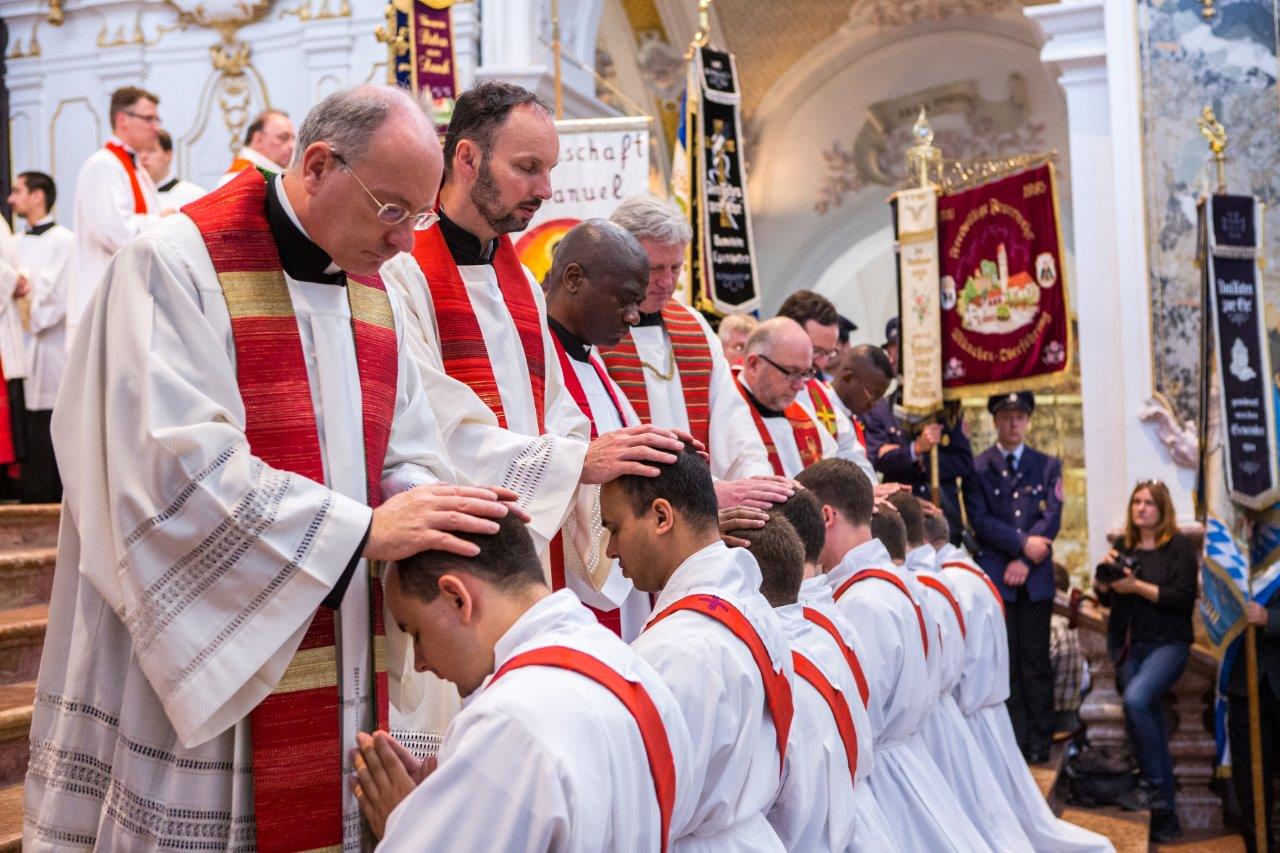 Priesterweihe Rohan Lobo - Foto Kiderle (24)