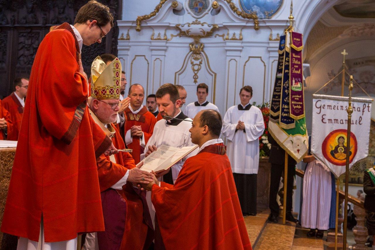 Priesterweihe Rohan Lobo - Foto Kiderle (28)