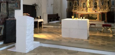 Neue Altarraumgestaltung für St. Lorenz