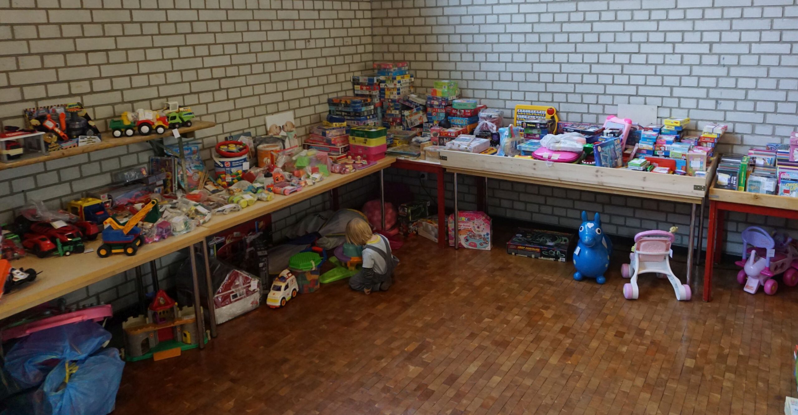 Kindersachenbasar in St. Thomas