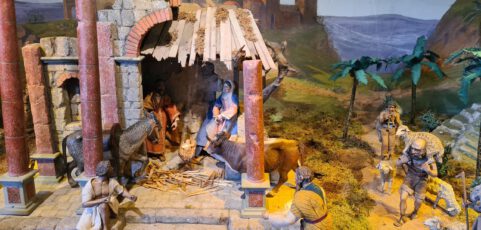 Die Huppmannkrippe in St. Lorenz und der Segen des Jesuskinds